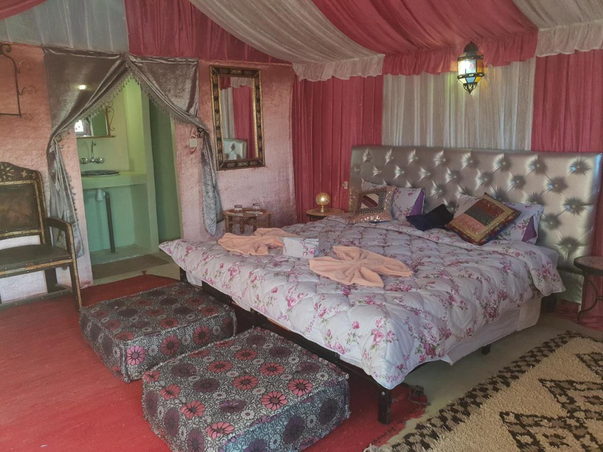Lac Yasmins Auberge Sahara Garden מראה חיצוני תמונה