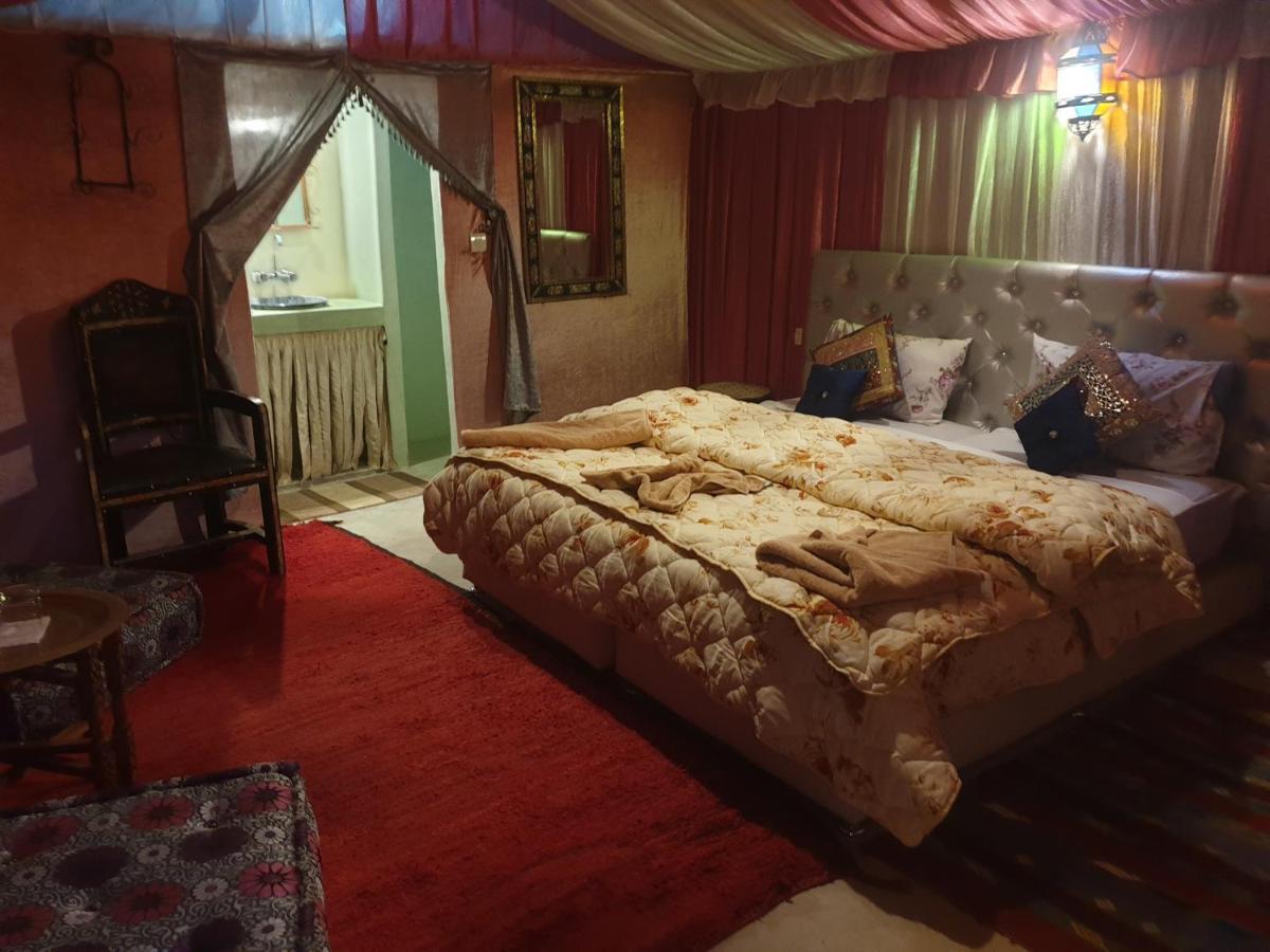 Lac Yasmins Auberge Sahara Garden מראה חיצוני תמונה
