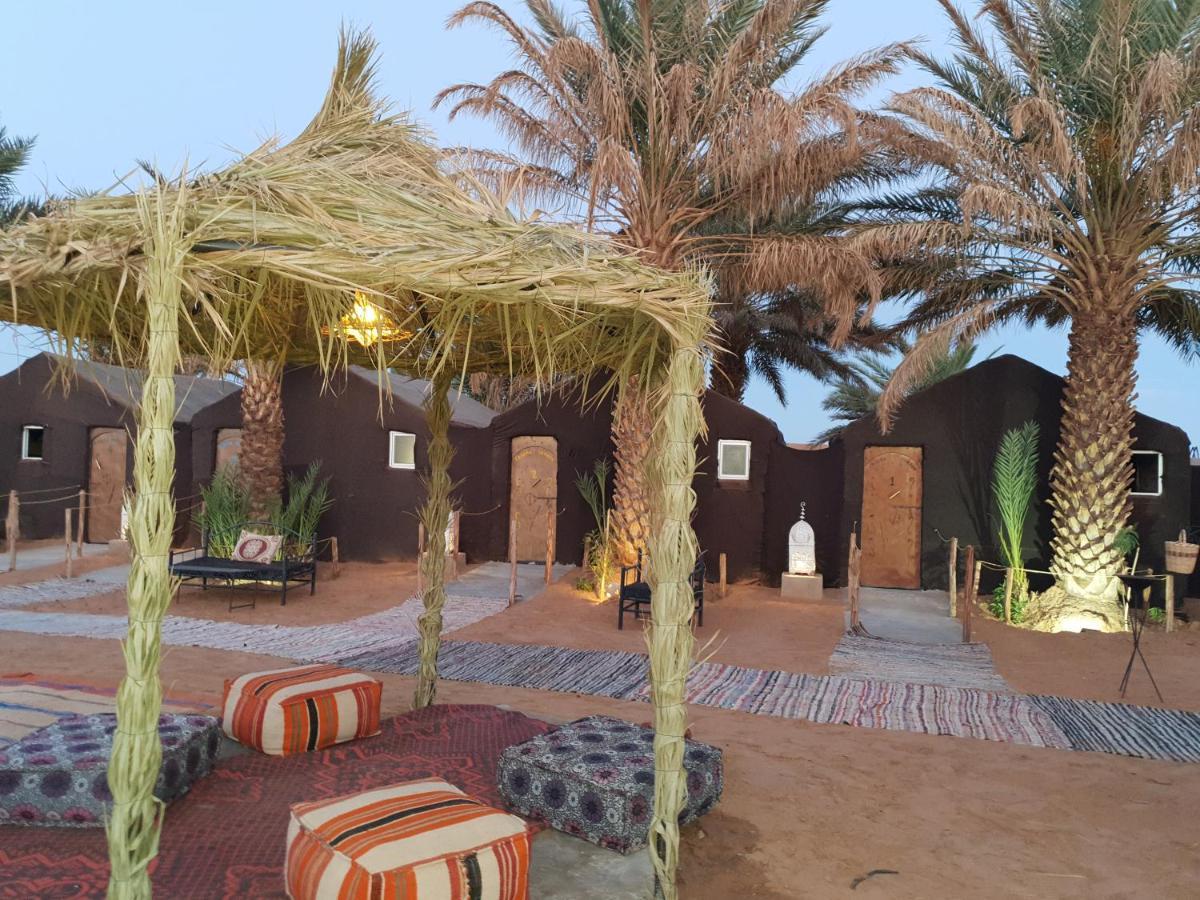 Lac Yasmins Auberge Sahara Garden מראה חיצוני תמונה
