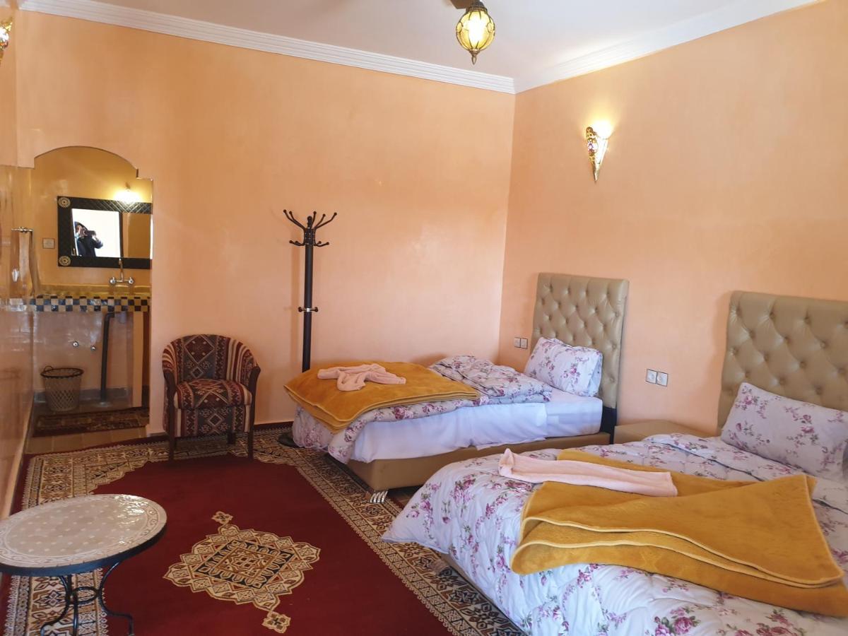 Lac Yasmins Auberge Sahara Garden מראה חיצוני תמונה