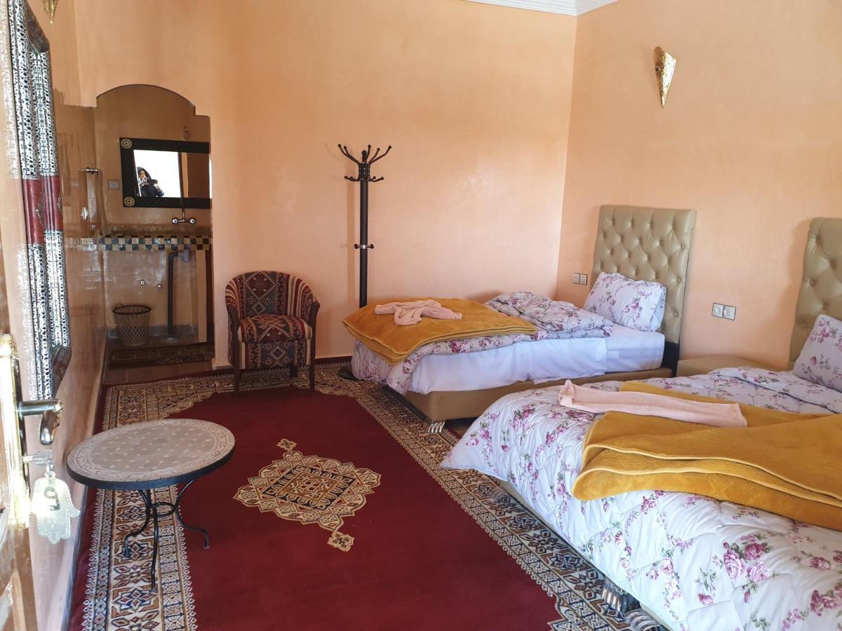 Lac Yasmins Auberge Sahara Garden מראה חיצוני תמונה