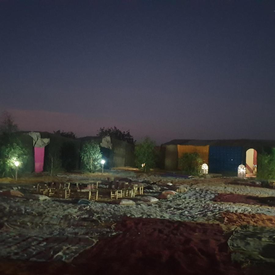 Lac Yasmins Auberge Sahara Garden מראה חיצוני תמונה