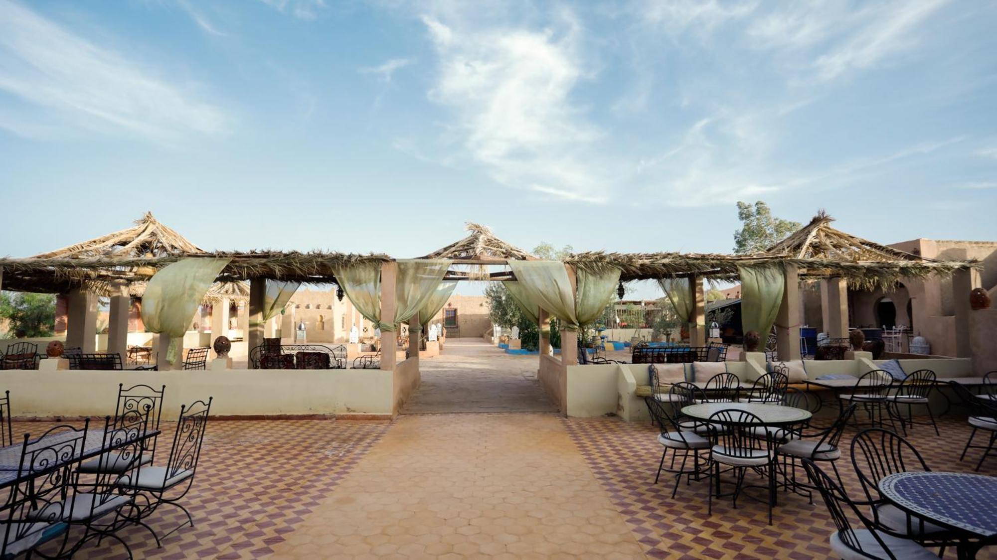 Lac Yasmins Auberge Sahara Garden מראה חיצוני תמונה