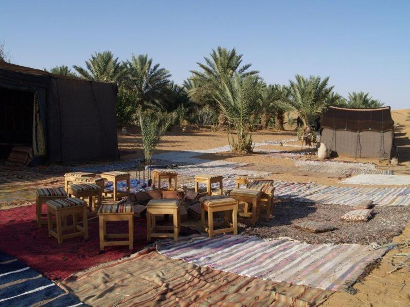 Lac Yasmins Auberge Sahara Garden מראה חיצוני תמונה