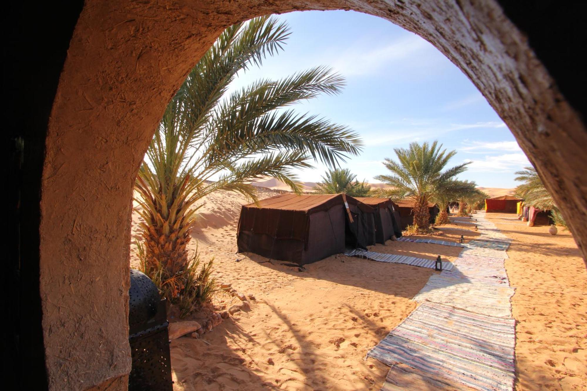 Lac Yasmins Auberge Sahara Garden חדר תמונה