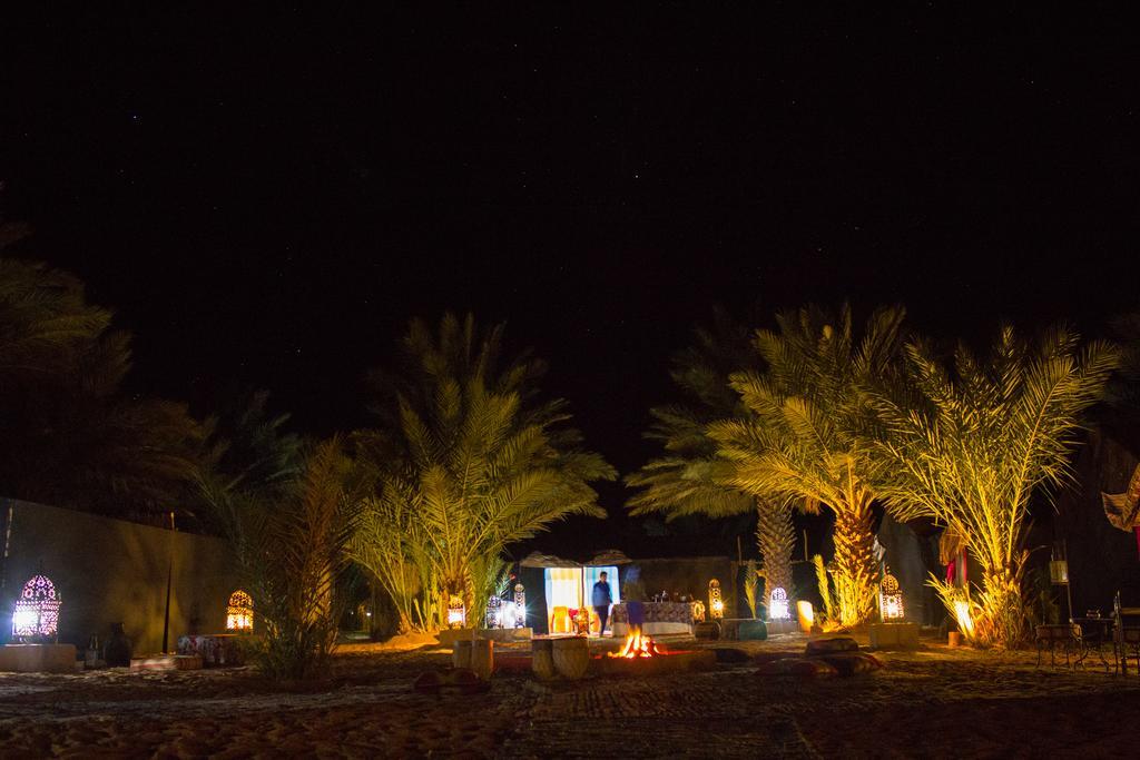 Lac Yasmins Auberge Sahara Garden מראה חיצוני תמונה